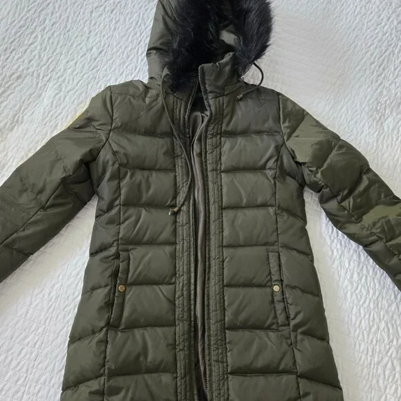 Lauren Ralph Lauren Women's Down Puffer Coat - Size Medium fits like a Small - Picture 7 of 9